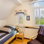Haus Djuren * Hilmarsum